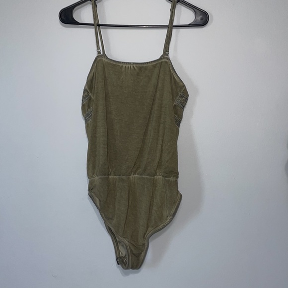 Knox Rose, Olive Green Bodysuit. XS (fits like a small) - Picture 3 of 6